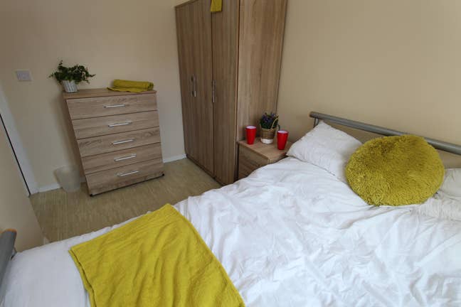 All Bills Included in Shared 2 Bed Flat Main Photo