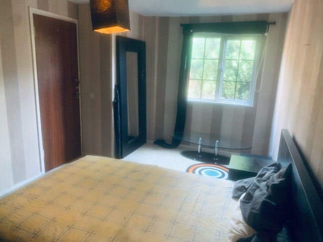 Massive Double bedroom for rent Main Photo