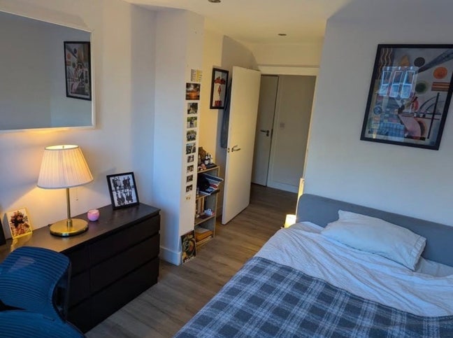 Doube Room Available Now Main Photo