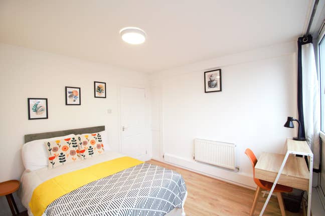 4 Rooms Available in West Brompton - Bills Inc Main Photo
