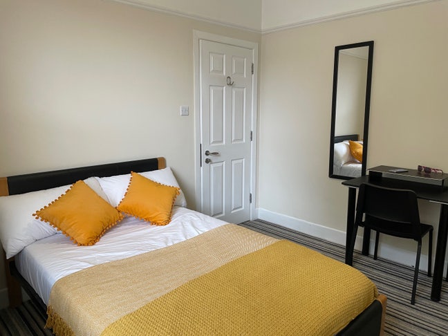 Double Room | *Free Rent | *Deposit Options   Main Photo