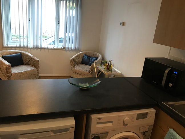 ShortLet 1 Bed-34 mins by Train To London Bridge Main Photo