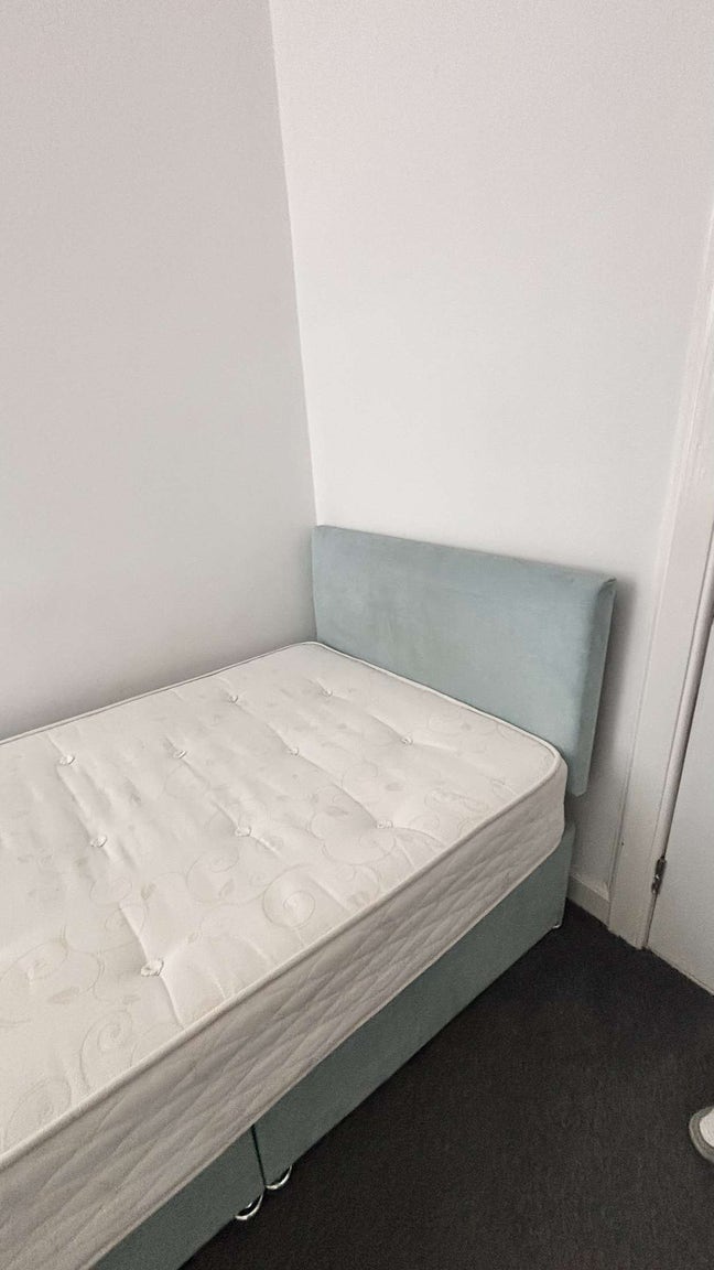 Single bedroom  Main Photo