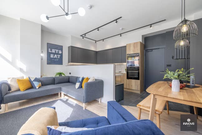 Stunning NEW HMO - All Bills Included Main Photo