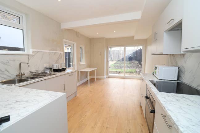Spacious Modern Room in SE (Lewisham/Catford)  Main Photo