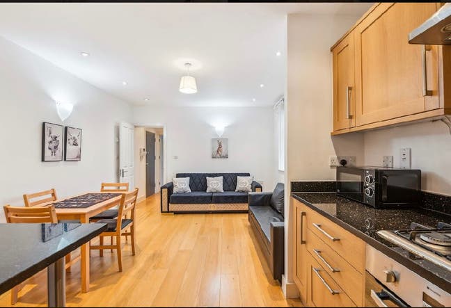 Stunning One Bedroom Flat To Let in Stockwell SW8 Main Photo