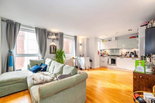 Spacious 2 Bed 2 Bath Flat in De Beauvoir Town Main Photo