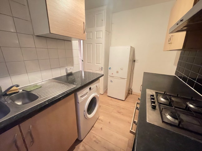 Double Room Available  Main Photo