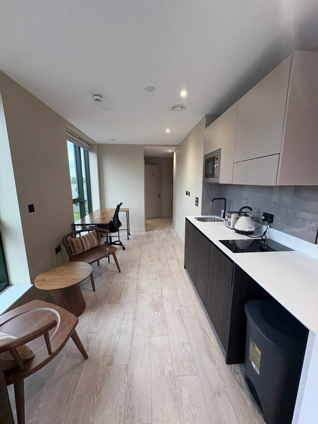 Studio for rent in Kingston Main Photo