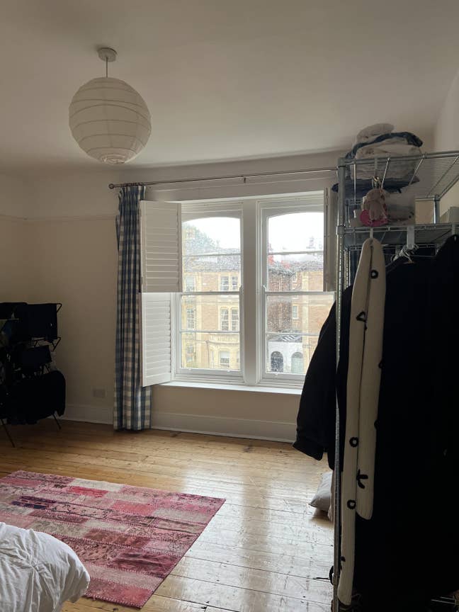 Large double room in light and spacious flat  Main Photo