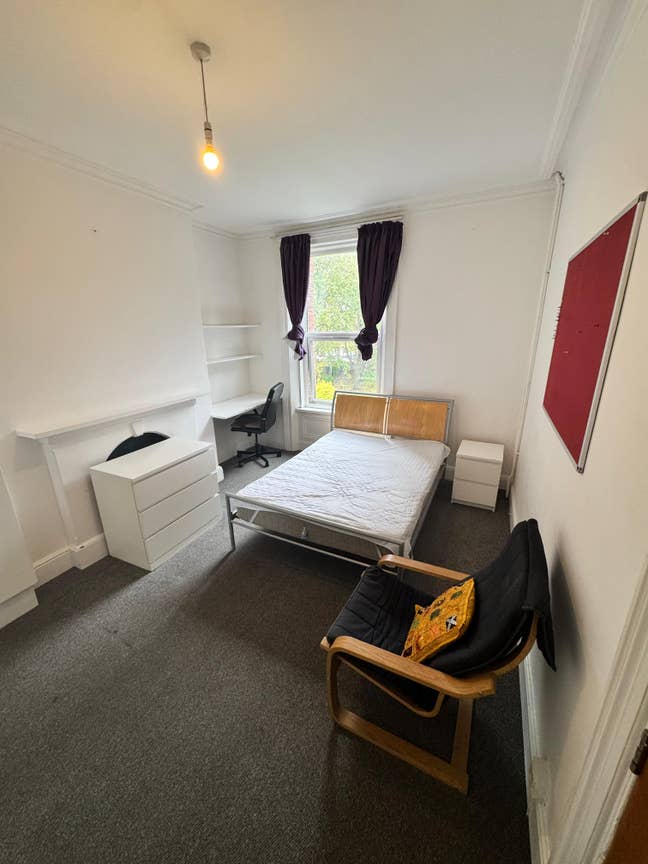 1 Double Room for in L8! - Ready 03/12/2025! Main Photo