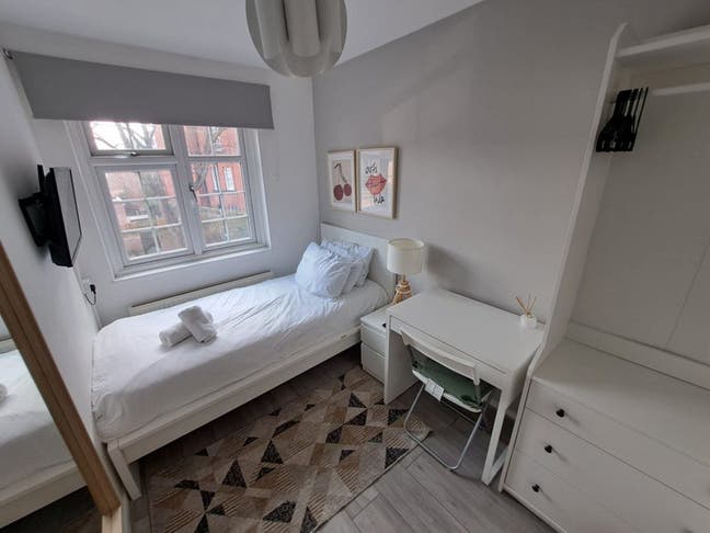 🏡 Modern Smart Room in E1 – Move In Now! 🏡 Main Photo
