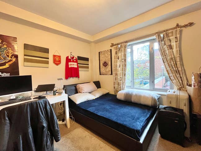 Premium Ensuite Room in City Centre! Bills Inc.  Main Photo