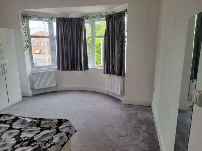 Cozy Double Room Near Osterley Tube Station Main Photo
