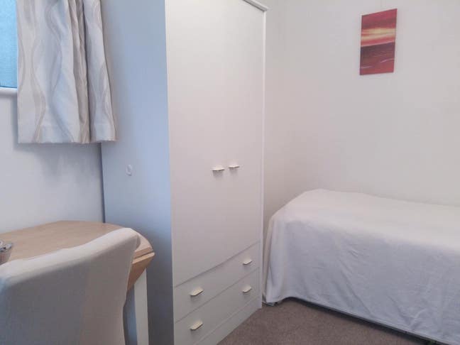Comfortable room in lovely neighbourhood Main Photo