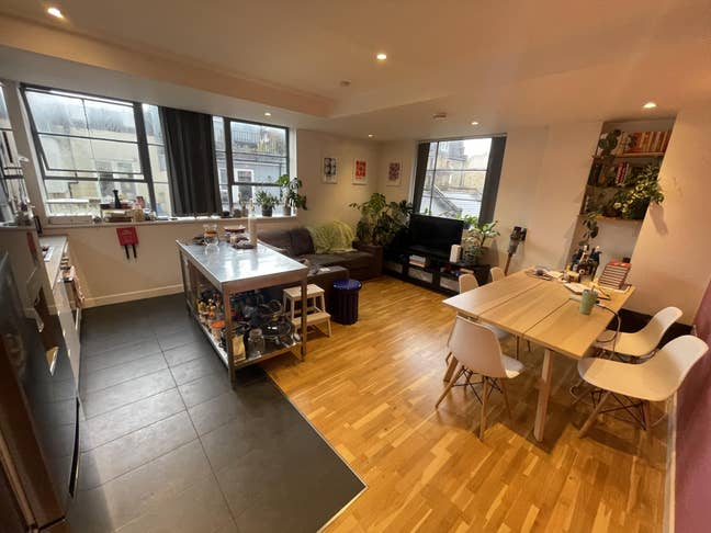 Double Bedroom in Dalston Main Photo