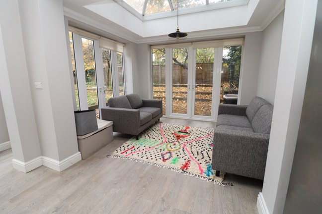 Newly Renovated House w/ Garden & Living Room Main Photo