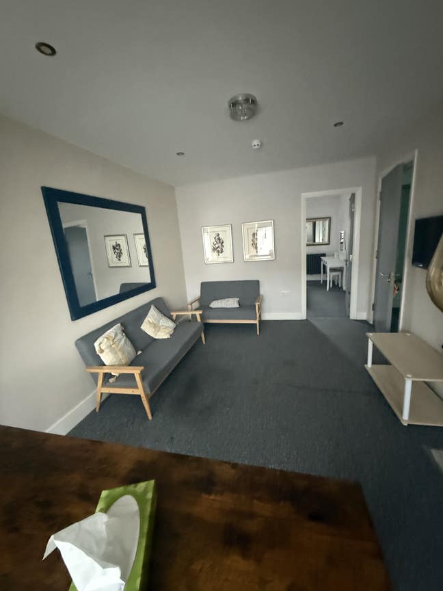 Lovely one bedroom flat to rent in Mitcham Main Photo