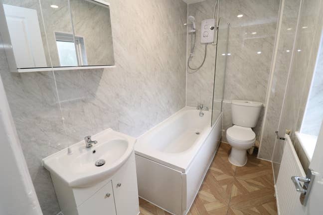 3 Rooms 5mins Walk to Caledonian Road Tube/2 allow Main Photo