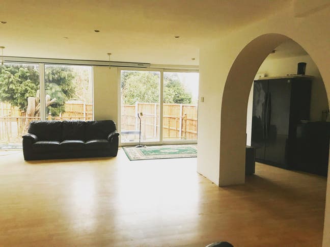 Very Large Room on Quiet Road, Bills inc Main Photo