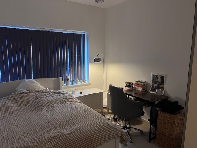 Beautiful, Modern room in London E1  Main Photo