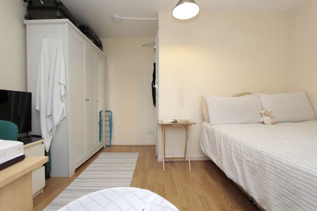 Cozy Stay 10mins Walk from Canada Water Tube Main Photo