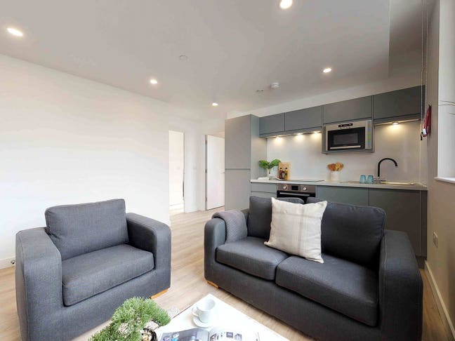 2 Bed Flat to Rent - Bills Included Main Photo