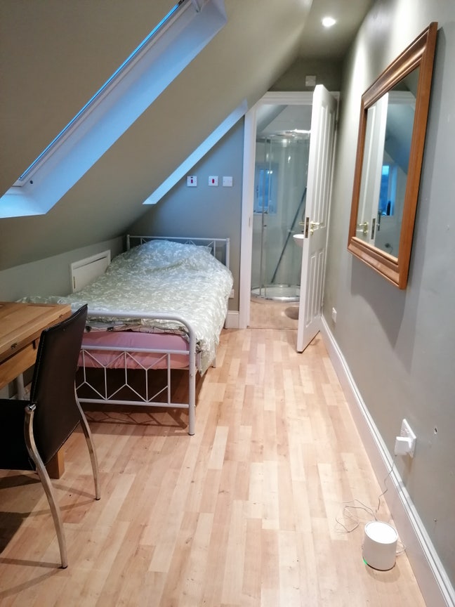 High Wycombe. Single Room. Ensuite . Main Photo