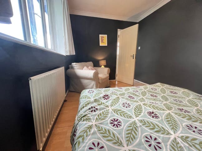 Bright Double Room - Heathrow Main Photo