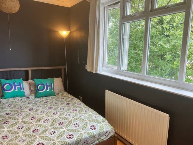 Bright Double Room - Heathrow Main Photo