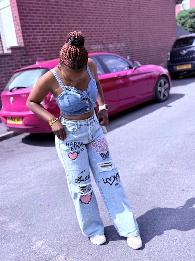 I am a female aged 23. I am looking for a sin... Main Photo