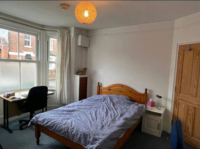 Cosy Double Room / 10 Minutes From Train Station Main Photo