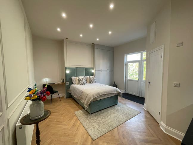 🏠 Brand New Studio! 2 Mins from Train Station Main Photo