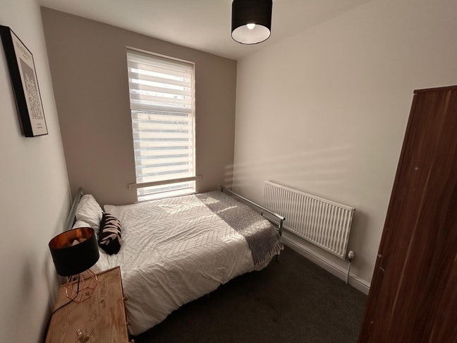 Beautiful Double room in friendly houseshare :) Main Photo