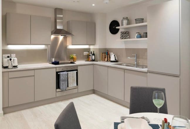 Top-Floor One-Bedroom Apartment in The Trilogy Main Photo