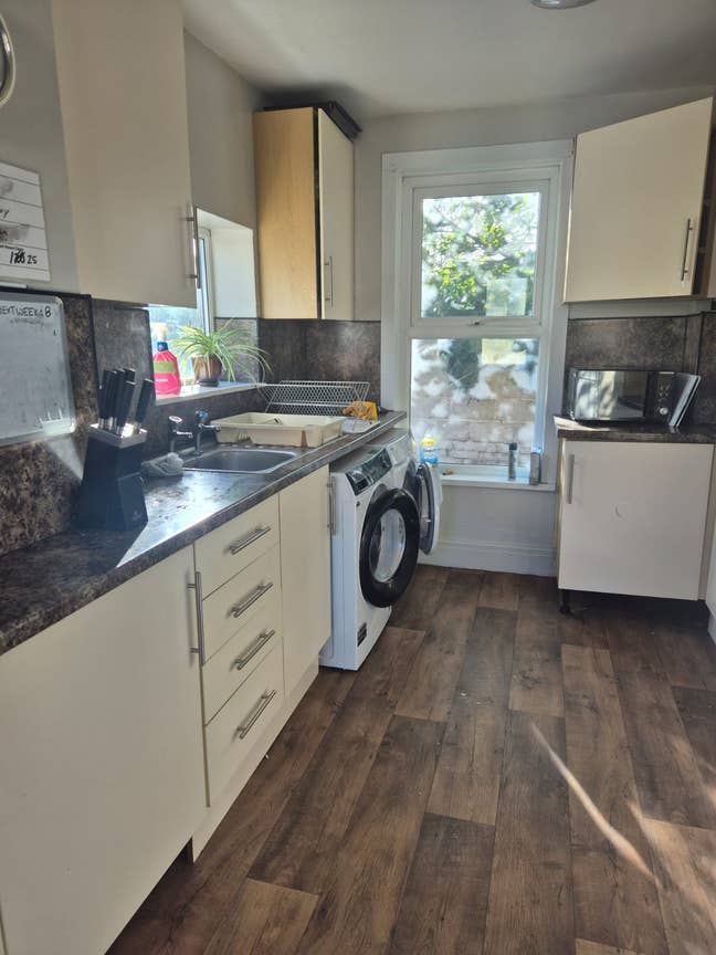 A double room for rent in a quite shared house in  Main Photo