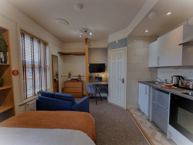 Avail Aug/ Sept 2026 Bills Inc Studio Lincoln LN1  Main Photo