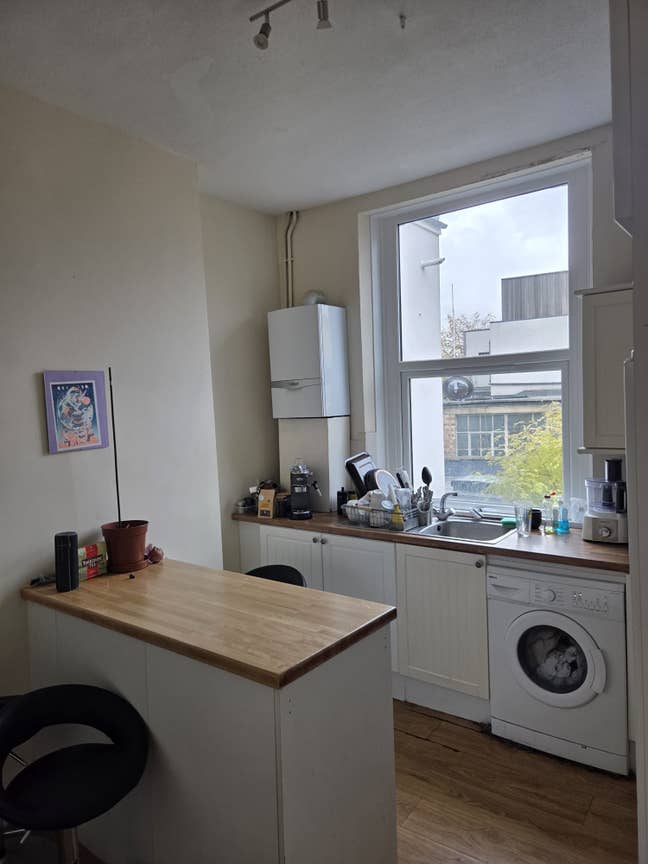Room Available (Sublet) - North London (Kentish To Main Photo