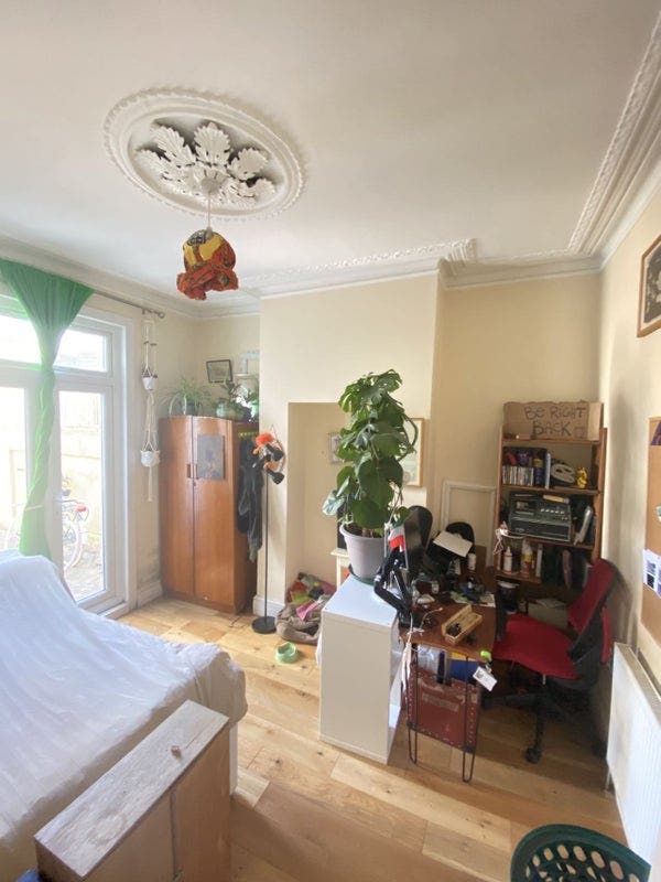 2 bedrooms available in Stoke Newington  Main Photo