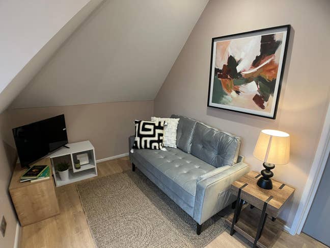 Stunning One-Bedroom Apartment – Fully Furnished Main Photo