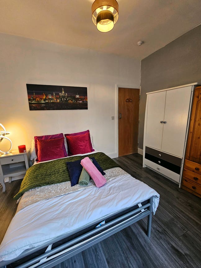 Double bedroom in a stylish house  1Bul-2 Main Photo