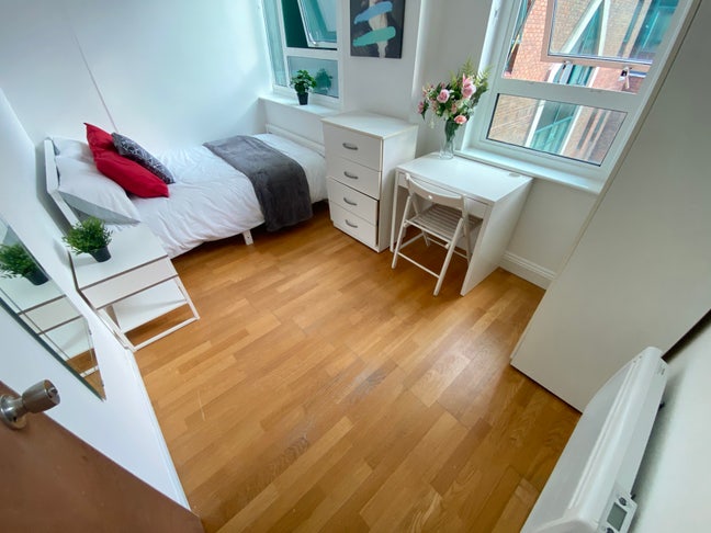 2 lovely double rooms in Isle Of Dogs Main Photo