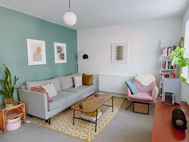 Double Room in East London with Car Park Main Photo