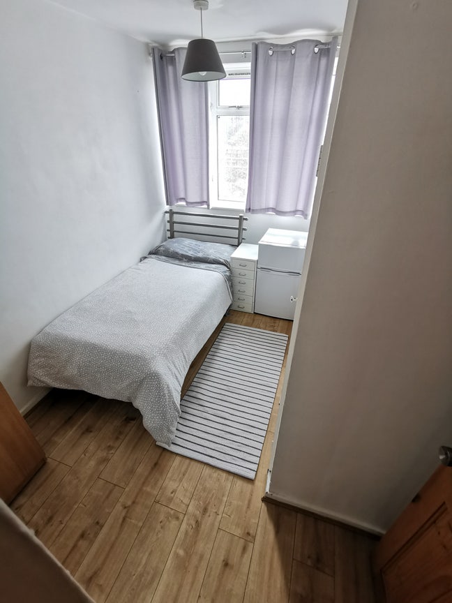🌿 Bright Single Room – Prime SW1V  Main Photo