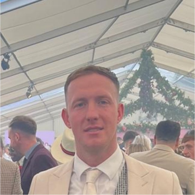 Easy-going professional looking for a room Main Photo