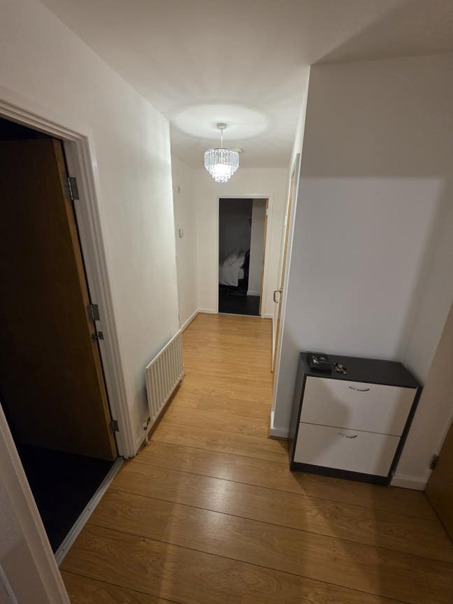 1 Bed Flat- Hounslow for Professionals  Main Photo