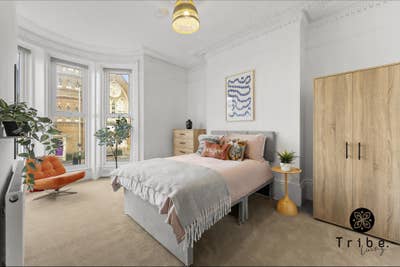 Ensuite Rooms & Courtyard Suite | Bills Included Main Photo