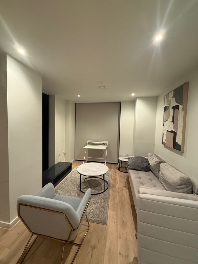Spacious Double room to rent Main Photo