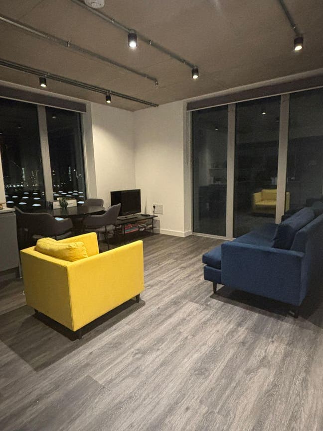 Double room in new-build apartment Main Photo