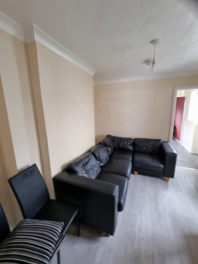 209 Stewart Rd. Furnished shared house  Main Photo